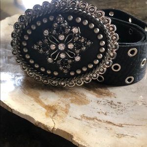 Gorgeous Leatherock Black leather belt!